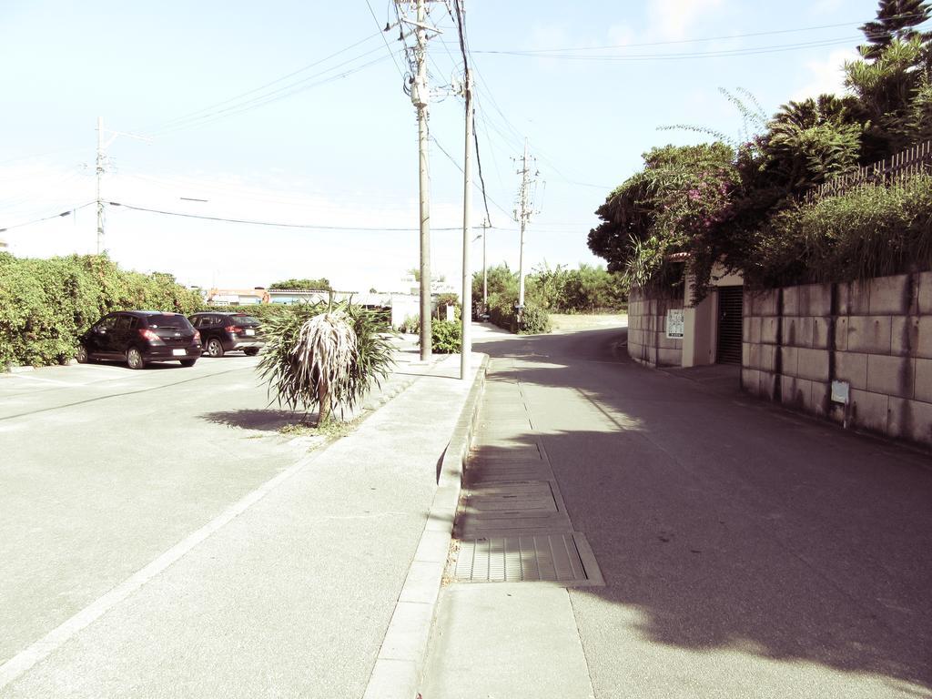 Guest House Diamond Yomitan Exterior photo