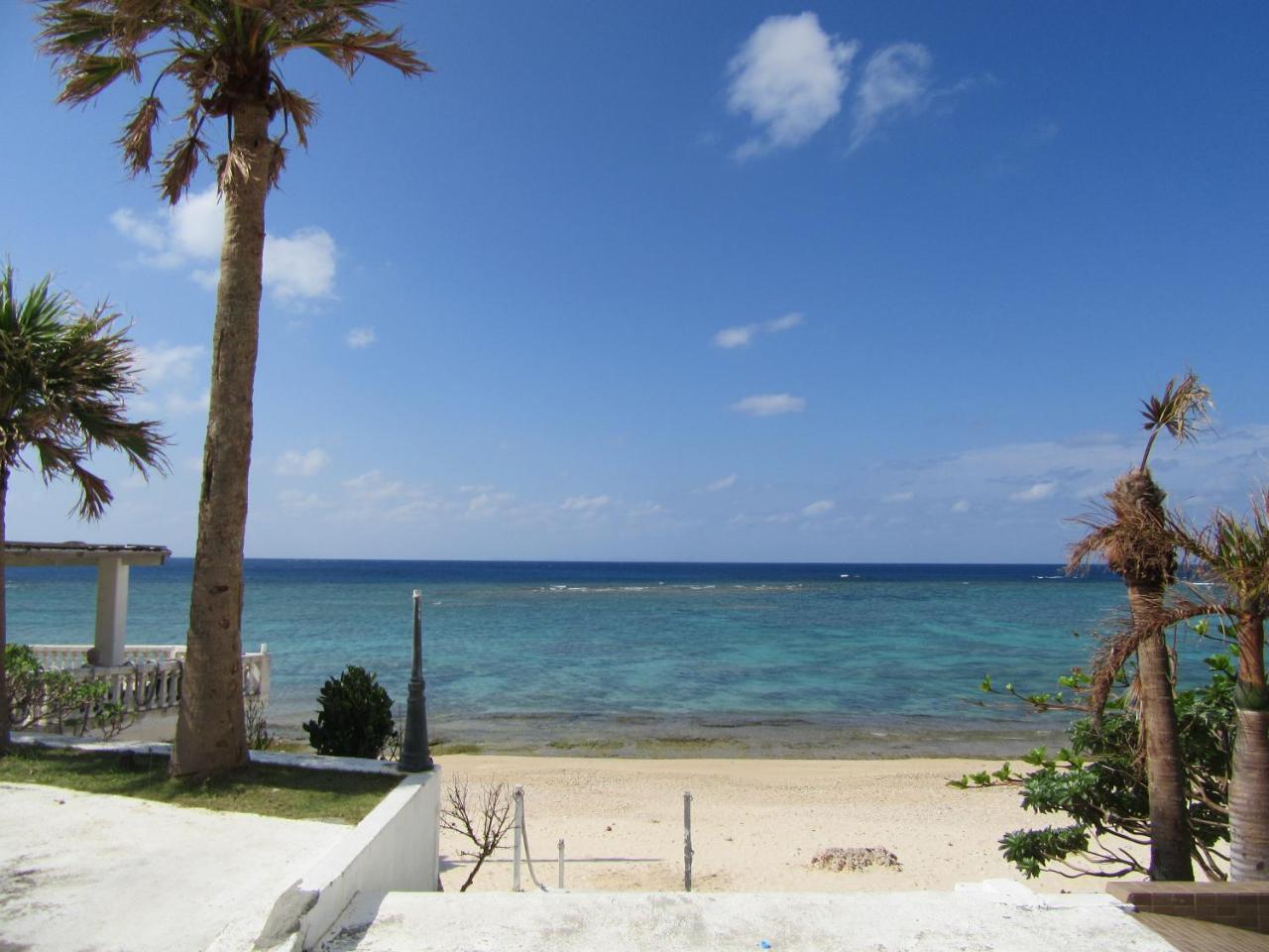 Guest House Diamond Yomitan Exterior photo