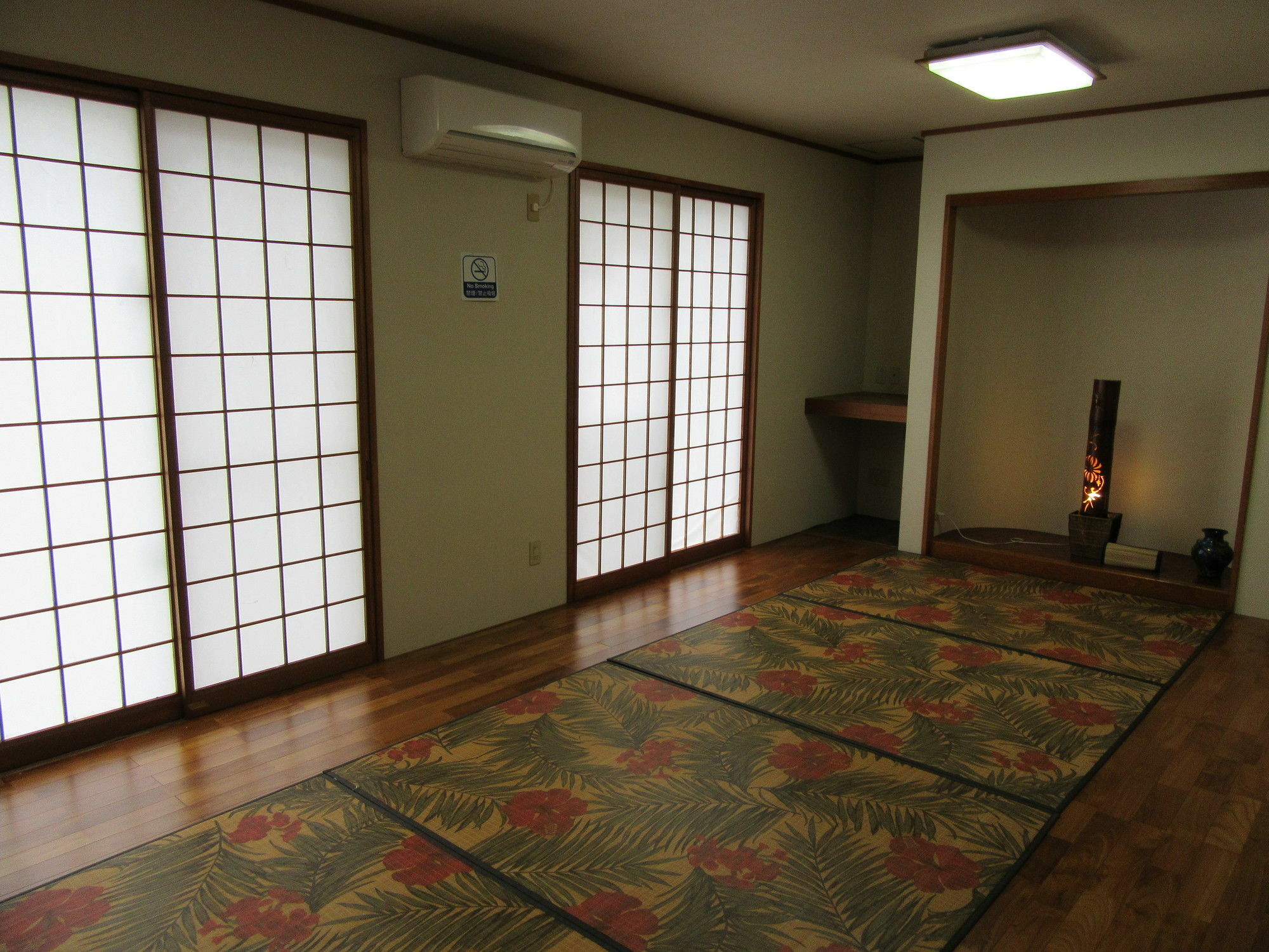 Guest House Diamond Yomitan Exterior photo